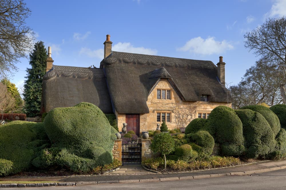 Thatched Property UK - unconventional properties